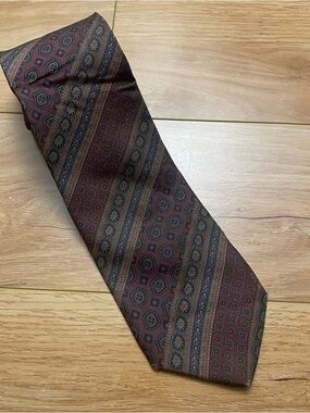 Givenchy Monsieur silk paisley tie